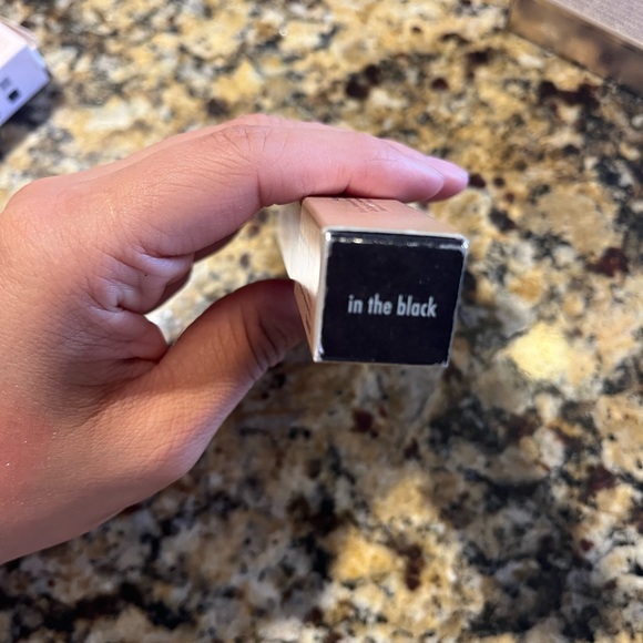 NWT STILA IN THE BLACK BEAUTY BOSS - Picture 2 of 2